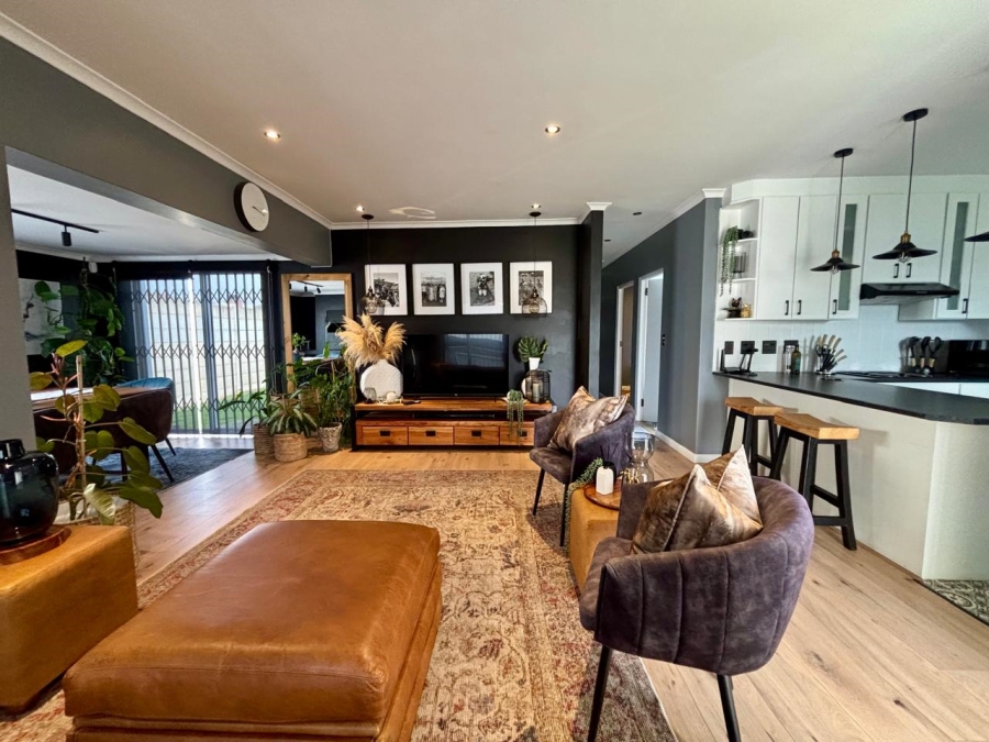 To Let 3 Bedroom Property for Rent in Windsor Park Estate Western Cape